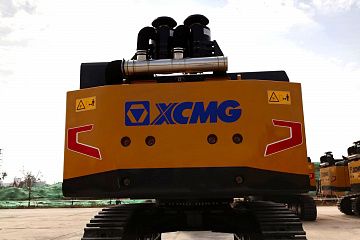 Гусеничный экскаватор XCMG XE690DK